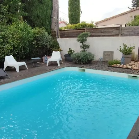 Pont De L'arc A Aix Avec Piscine Au Calme 92 M2